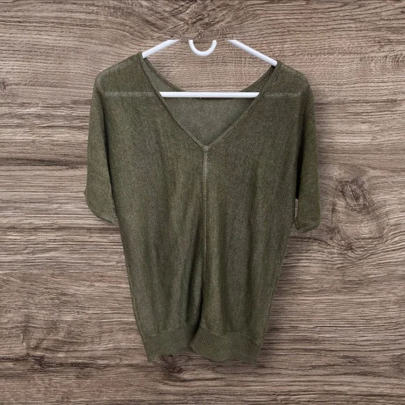 ⭐️Talbots Olive Deep Back V Sweater Size XS - Picture 2 of 4